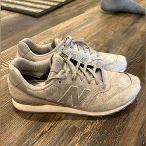New Balance 696
